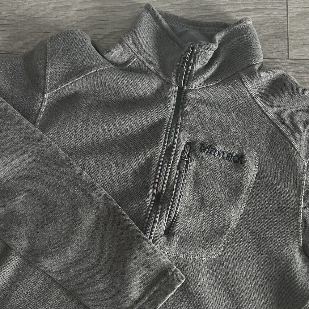 Marmot Mens 1/2 Zip Front Chest Pocket Fleece Pullover Gray Size Medium